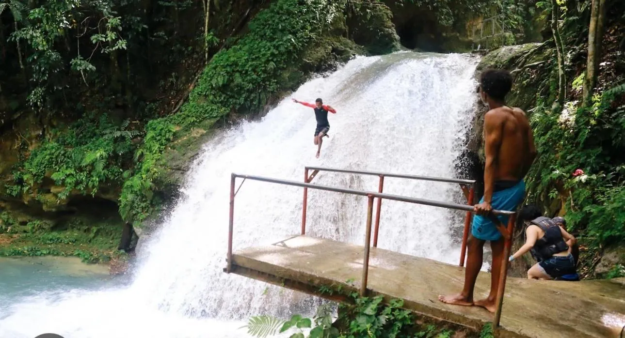 Semesterbostad River Oaks Villa Ocho Rios Jamaica