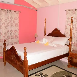 Holiday home Josan's Haven, Ocho Rios